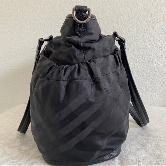 Burberry check multi purpose large nylon bag - Picture 3 of 14